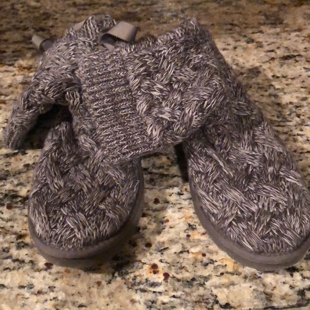 UGG Isla boot